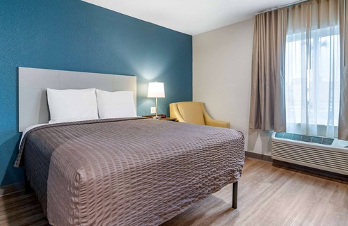 Dock Junction Hotel | WoodSpring Suites Brunswick