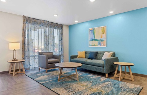 Centennial Hotel | WoodSpring Suites Centennial - Denver Tech Center