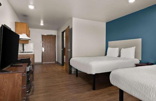 Champaign Hotel | WoodSpring Suites Champaign near University