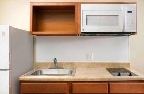 Romeoville Hotel | WoodSpring Suites Chicago Romeoville
