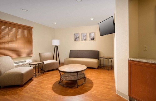 Romeoville Hotel | WoodSpring Suites Chicago Romeoville
