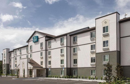 Daytona Beach Hotel | WoodSpring Suites Daytona Beach Int'l Speedway