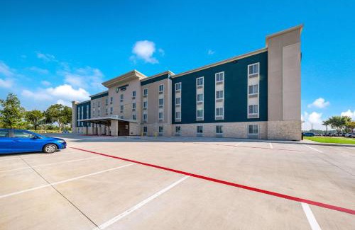Plano Hotel | WoodSpring Suites Dallas Plano Central Legacy Drive