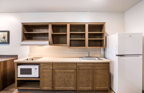 Elgin Hotel | WoodSpring Suites Elgin - Chicago