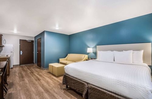Elgin Hotel | WoodSpring Suites Elgin - Chicago