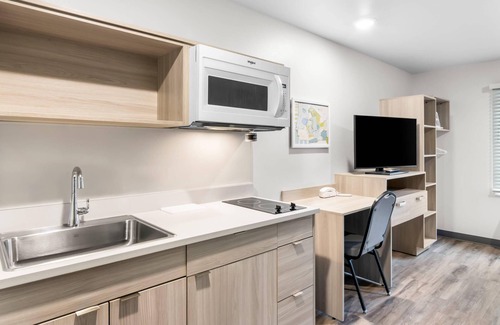Elkhart Hotel | Woodspring Suites Elkhart