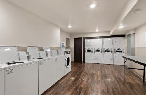 Fort Collins Hotel | WoodSpring Suites Fort Collins