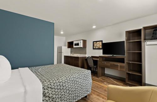 Fort Collins Hotel | WoodSpring Suites Fort Collins