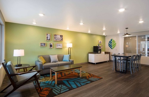 East Paris Hotel | WoodSpring Suites Grand Rapids Kentwood