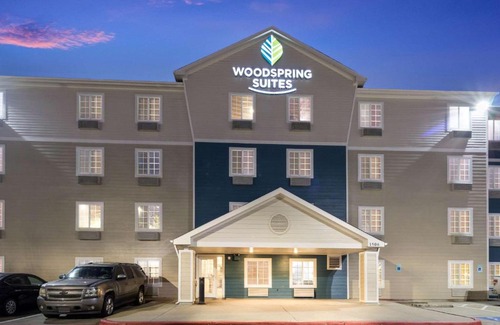 La Porte Hotel | WoodSpring Suites Houston La Porte