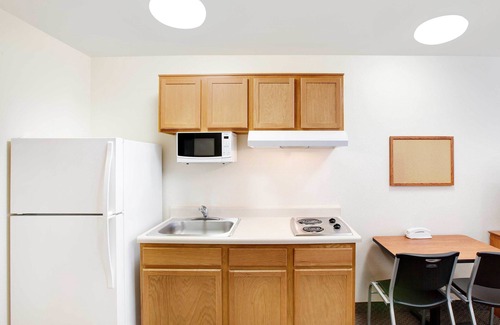 La Porte Hotel | WoodSpring Suites Houston La Porte