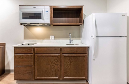 West Newton Hotel | WoodSpring Suites Indianapolis Airport South