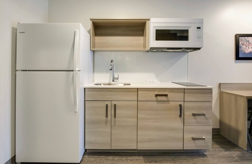 Ashley Oaks Hotel | WoodSpring Suites Knoxville West