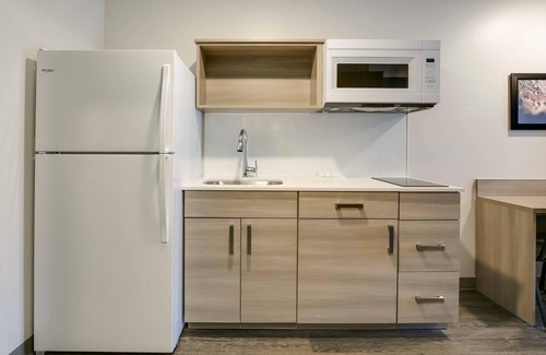 Ashley Oaks Hotel | WoodSpring Suites Knoxville West