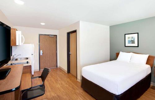Lake Charles Hotel | WoodSpring Suites Lake Charles