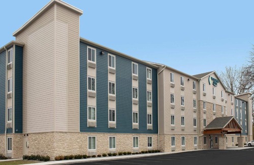 Libertyville Hotel | WoodSpring Suites Libertyville - Chicago