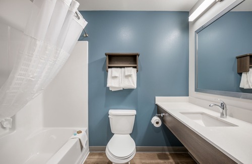 Libertyville Hotel | WoodSpring Suites Libertyville - Chicago