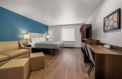 Loves Park Hotel | Woodspring Suites Loves Park Rockford