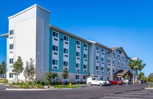East Naples Hotel | WoodSpring Suites Naples West