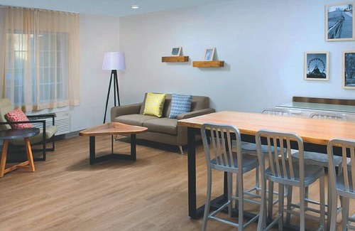 Rochester Hotel | Woodspring Suites Rochester Greece