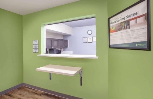 Live Oak Hotel | WoodSpring Suites San Antonio North Live Oak I-35