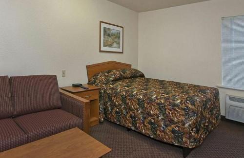 Duncan Hotel | WoodSpring Suites Spartanburg - Duncan