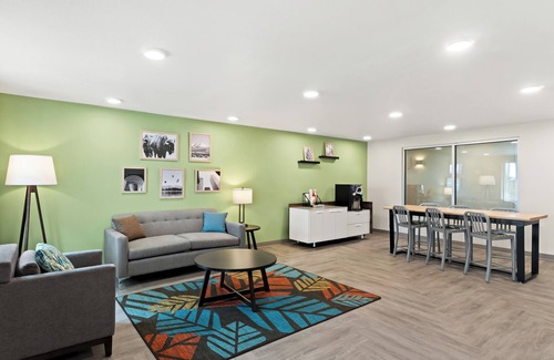 Dupont Hotel | Woodspring Suites Denver Commerce City