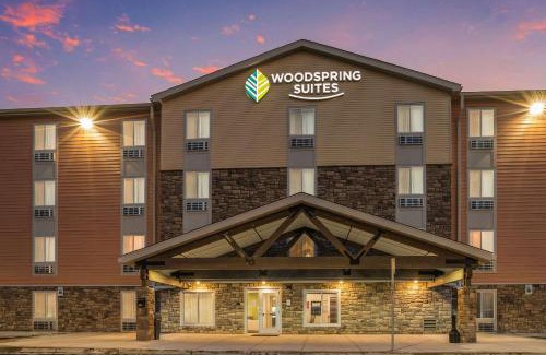 Novi Hotel | WoodSpring Suites Detroit Farmington Hills