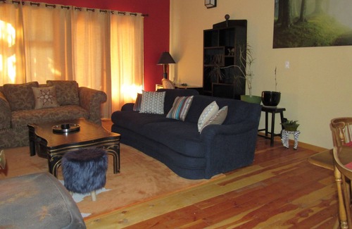 Crestone House | Woodstock -A lovely open, light filled apartment