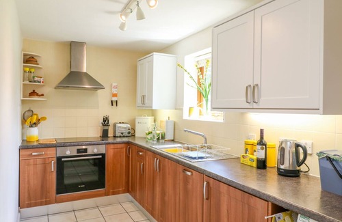 Axminster Cottage | WOODSTOCK COTTAGE, pet friendly, with open fire in Chardstock, Devon
