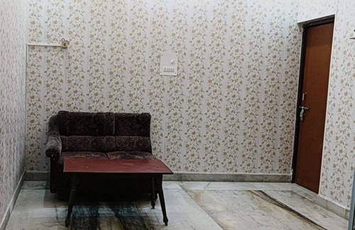 Mahanagar House | WoodStock Homestay By GRB