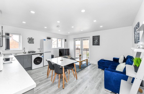 Hucknall Apartment | Woodstock House Flat 7 - Spacious 2BR Hucknall