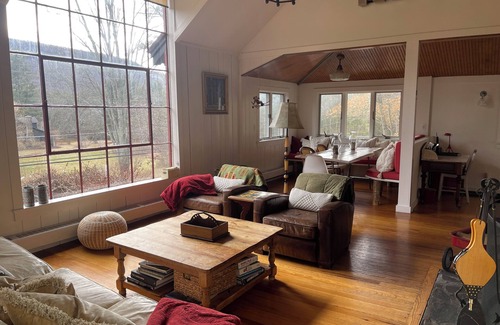 Mount Tremper Cottage | Woodstock Stone Cottage mountain views 2/1
