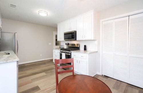Woodstock House | Woodstock - Whole Home - Extended Stay