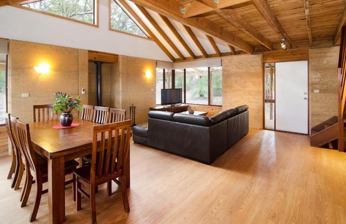 Quedjinup House | Woodstone Kookaburra Cottage