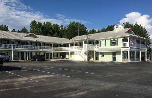 Hogansville Hotel | Woodstream Inn
