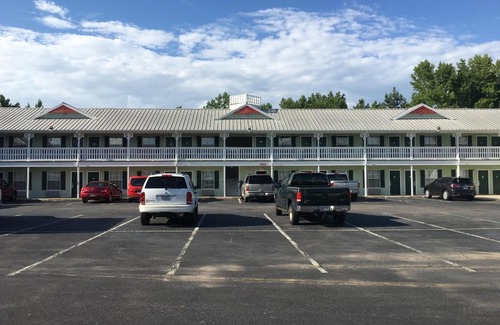 Hogansville Hotel | Woodstream Inn