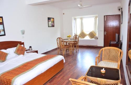 Turkaura House | Woodsvilla Residency Ranikhet