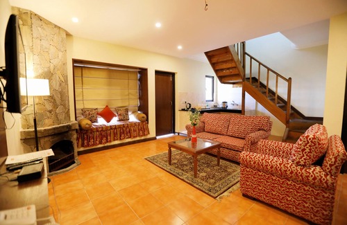 Turkaura Hotel | Woodsvilla Resort