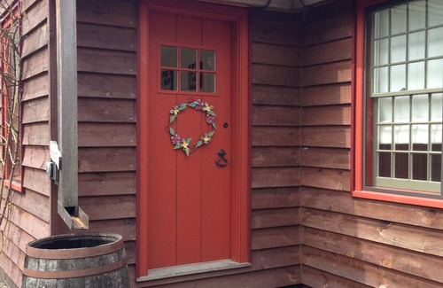 Saugerties Cottage | Woodsy Country Cottage, HITS Horse Show, Fall Foliage, Skiing, Hunter Mt, Hiking