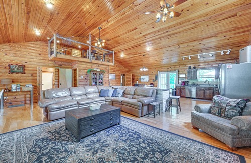 Sloans Valley Cabin | Woodsy Kentucky Escape w/Game Room & Lake Access!
