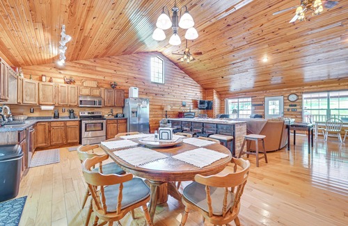 Sloans Valley Cabin | Woodsy Kentucky Escape w/Game Room & Lake Access!