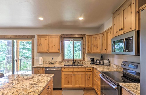 Bigfork Cabin | Woodsy 'Lakeview' Cabin w/ Fire Pit & Balcony