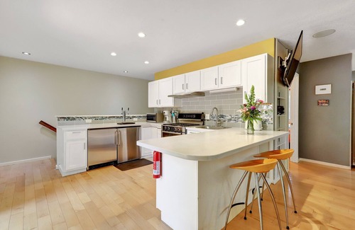 Nevada City Apartment | Woodsy Loft Retreat