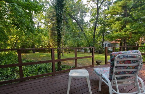 Grand Beach House | Woodsy Relaxing Escape