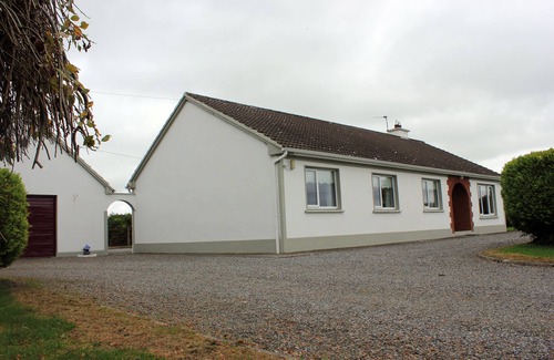 Mayour Cottage | Woodview Cottage, Banagher, County Offaly