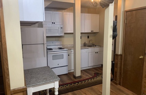 Benton Cabin | Woodwose Cabin - Adventures Now