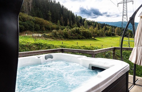 Sankt Georgen am Kreischberg Ski Chalet | Woody 13 - with unique barrel sauna & whirlpool