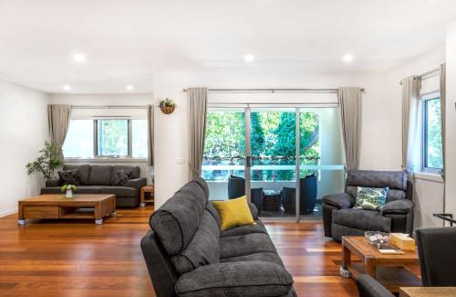 Olinda Apartment | Woody lifestyle one bedroom apartment