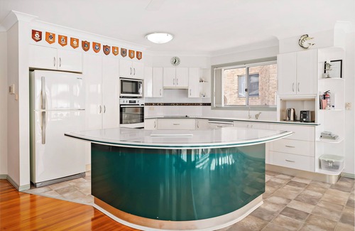 Soldiers Point Apartment | Woody's Place (Water Front)